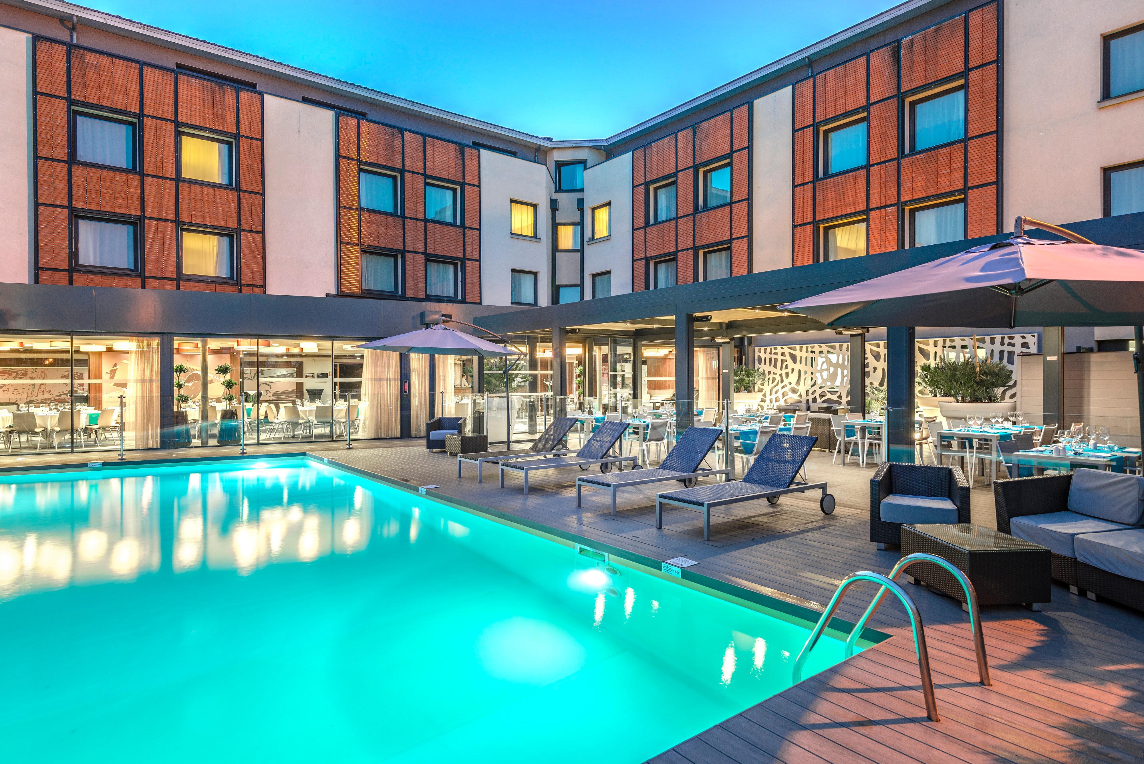 Holiday Inn Toulouse Airport By Ihg Blagnac Exterior photo