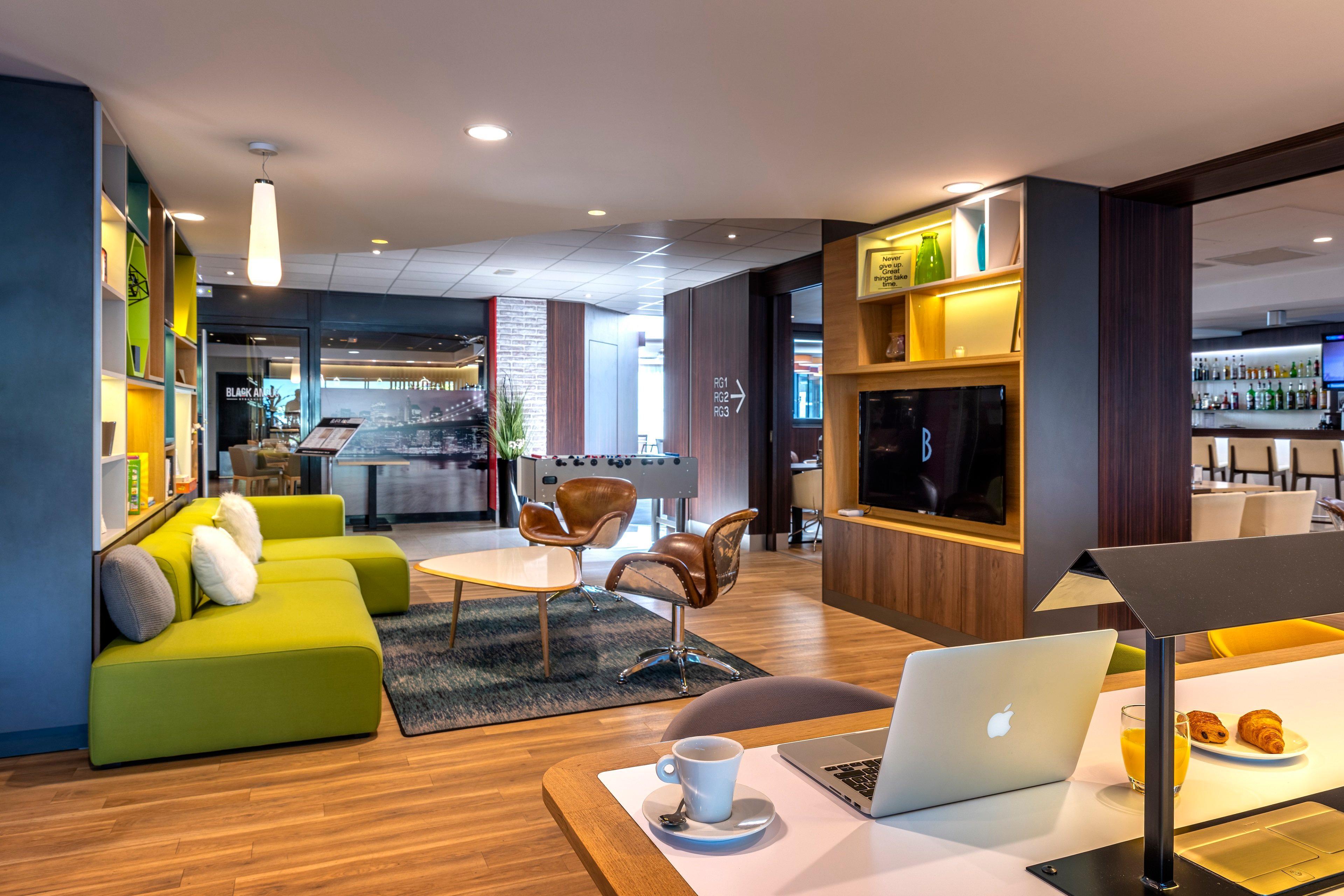 Holiday Inn Toulouse Airport By Ihg Blagnac Exterior photo
