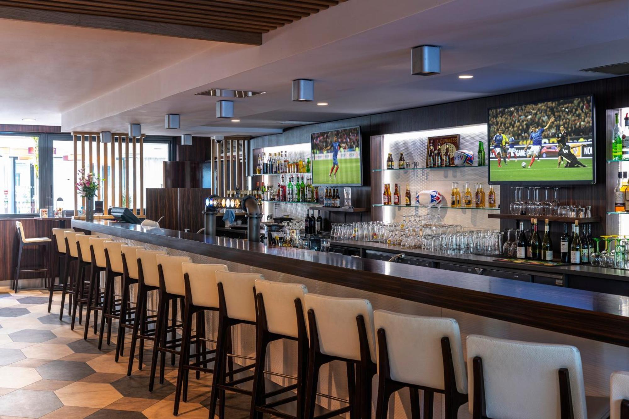 Holiday Inn Toulouse Airport By Ihg Blagnac Exterior photo